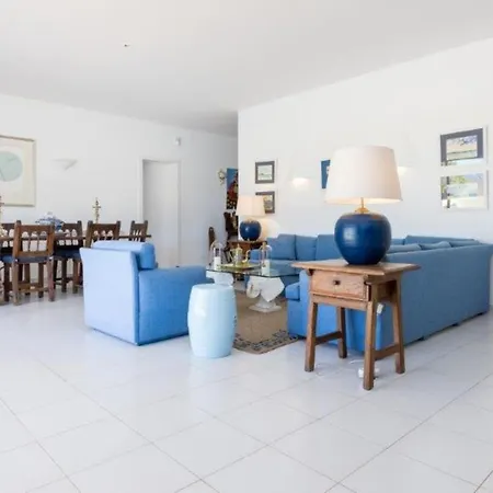 Spacious Holiday In Algarve Villa Albufeira