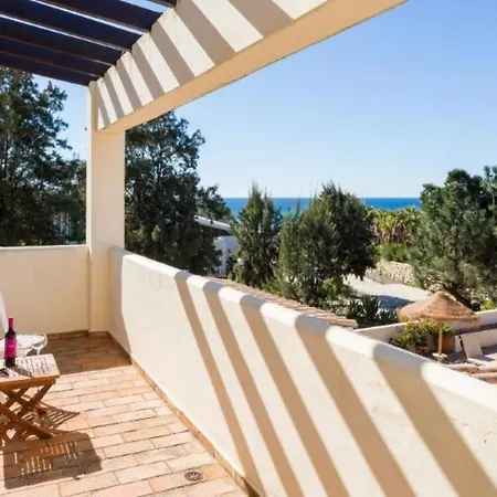 Villa Spacious Holiday In Algarve