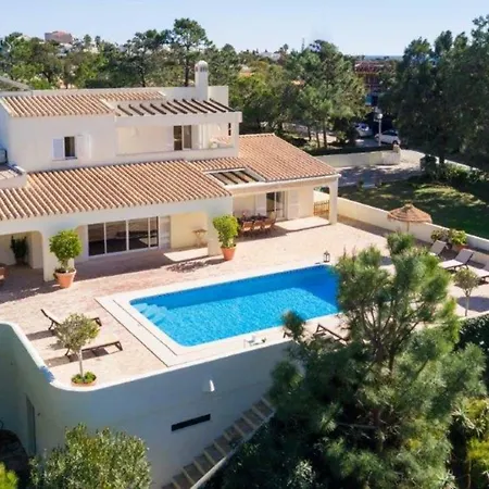 Spacious Holiday In Algarve Villa Albufeira